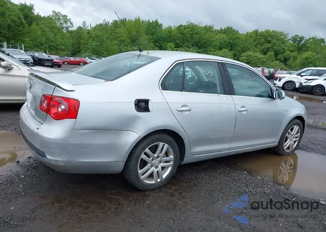 2007 Volkswagen Jetta Wolfsburg Edition z USA, uszkodzony, nr VIN 3VWEG71K67M155277